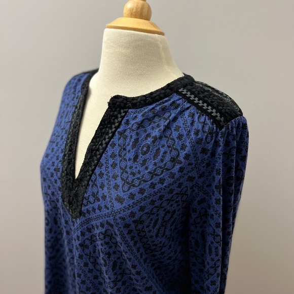 Lucky Brand Braided Velvet Trim Flare Sleeve Top Sz M - Picture 2 of 11